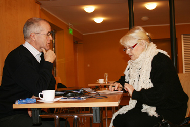 Tasuta õigusnõustamisel said inimesed oma muresid juristidega arutada silmast silma. Foto: MAARJA ROON