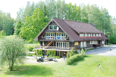Kurgjärve spordibaas. Pumbajaama saab hoone otsast kõige alumiselt korruselt. Foto: ERAKOGU