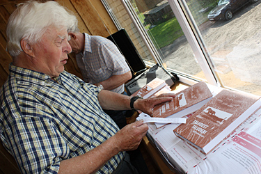 7. juulil esitles Enn Esko Meremäel raamatut  „Taludest taludeni”. Foto: JOOSEP AADER