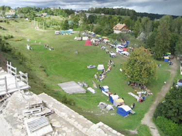 Vaade laadaplatsile kindluse müürilt. Foto: INNO TÄHISMAA