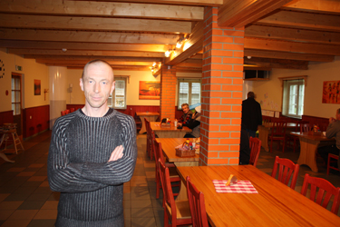 Varese kohvik-külalistemaja peremees Kalmer Mängli. Foto: JOOSEP AADER