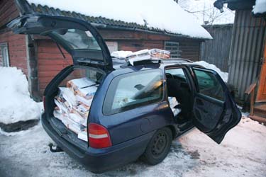 Maie auto „laetuna” Jüri tänava hoovis. Foto: INNO TÄHISMAA