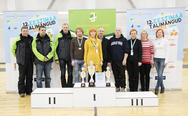 Aitäh kõikidele võrukatele linnast ja vallast, haanjakatele, rõugekatele, urvastekatele, vastseliinakatele, aga ka abijõududele, kes andsid oma panuse talimängude õnnestumiseks ning mille kõige krooniks tuli võit koju! Palju õnne Võru vallale ja Haanja vallale kolmandate kohtade puhul. Esimene siis suurte valdade, teine väikeste vadade arvestuses.	  Foto: Külli Leola