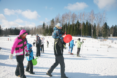 Kuu aega tagasi toimunud Haanja suusamaraton on praegu üks vähestest sündmustest terve aasta jooksul, mis aitab Haanjale kui Eesti kaunima loodusega suusakuurordile elu sisse puhuda.  Foto: IRJA TÄHISMAA