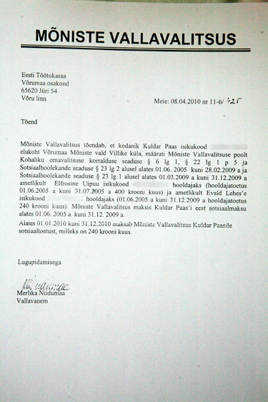 Väljavõte Mõniste vallavalitsuse kirjast töötukassale, millest tuleb välja, et Elfrosine Uipuu hooldamise eest on makstud toetust 2005.–2009. aastani.