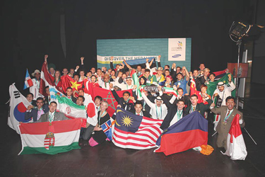 Eesti parim Rain Toming (viimases reas Eesti lipuga) teiste „Best of Nation” tiitli pälvinute seas.     Foto: WorldSkills 2013