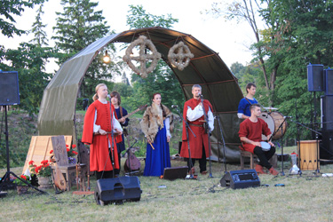 Valgevene vana aja ansambel Stary Olsa andis meeliülendava kontserdi. Foto: BIRGIT PETTAI