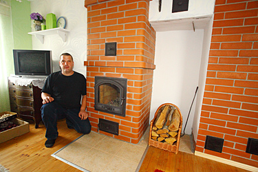 Pottsepp ja korstna- pühkija Marko Musto.  Foto: ANDREI JAVNAŠAN