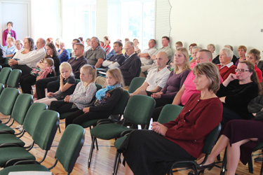 Misso valla sünnipäevale pühendatud kontsertaktusele oli 10. septembril kogunenud oluline osa valla elanikkonnast. Foto: INNO TÄHISMAA