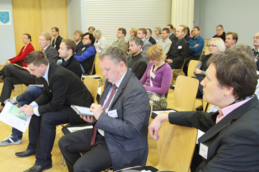 Võrumaa ettevõtluskonverentsile oli kogunenud Võrumaa ärieliit. Esiplaanil (paremal) konverentsi juhatanud ajakirjanik Märt Treier.    Foto: INNO TÄHISMAA