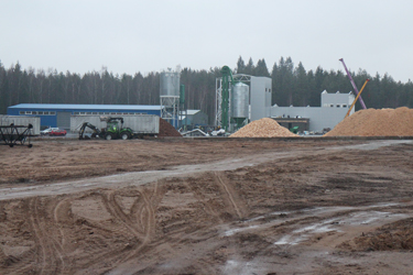 Sõmerpalu valda Järvere külla rajatava OÜ Warmeston pelletitehase ehitustööd käesoleva aasta jaanuari algul.         Foto: INNO TÄHISMAA