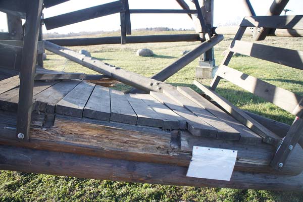 Meremäe vallas kerkisid pinged esile suvel, kui tuli välja, et korras olevaks tunnistatud vaatetorn on läbi mädanenud.  Foto: INNO TÄHISMAA