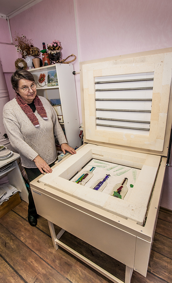  Evi Zirk: „Klaasiahi teeb imet, iga asi on kordumatu.”  Foto: ANDREI JAVNAŠAN