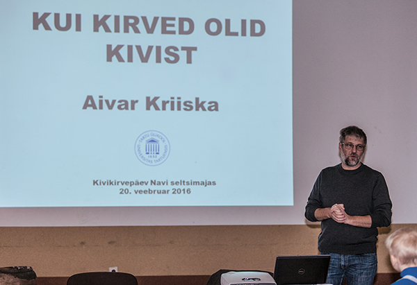 „Kui kirved olid kivist?” Nii oli pealkirjastanud oma etteaste Tartu ülikooli arheoloogiaprofessor Aivar Kriiska. Foto: ANDREI JAVNAŠAN