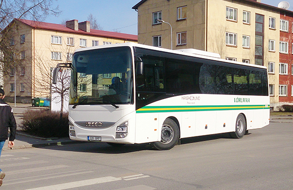 Kuigi vaidlused  jätkuvad nii liinibusside hanke kui ka tulevase gaasitankla rajamise osas, asuvad uued Hansa Liinide bussid homsest liinile. Foto: VÕRUMAA TEATAJA