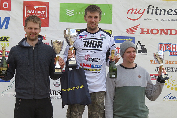 Martin Leok (vasakult), Aigar Leok, Veiko Rääts.  Foto: SÕMERPALU MOTOKLUBI