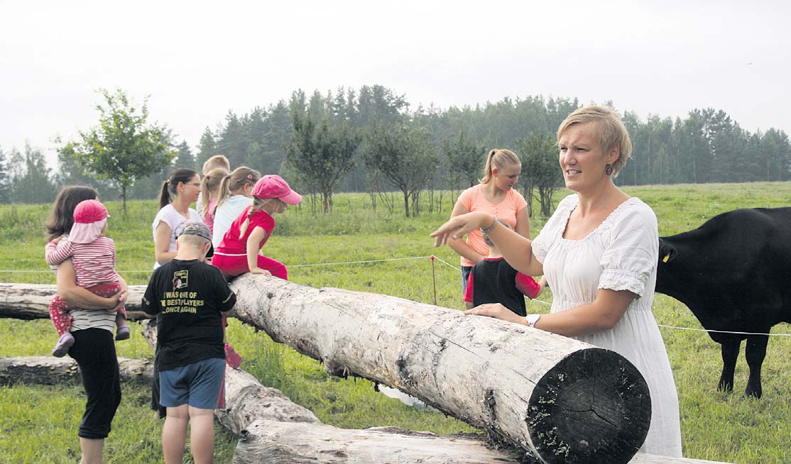 Avatud talude raames saab juba teist aastat mängida Tiri-Jakobis maamehe golfi.