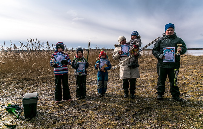 Noored kalamehed. Foto: ANDREI JAVNAŠAN