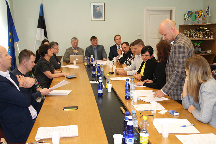 Eilsel Võru linnavolikogu istungil osales 21 liikmest 18.    Foto: AIGAR NAGEL