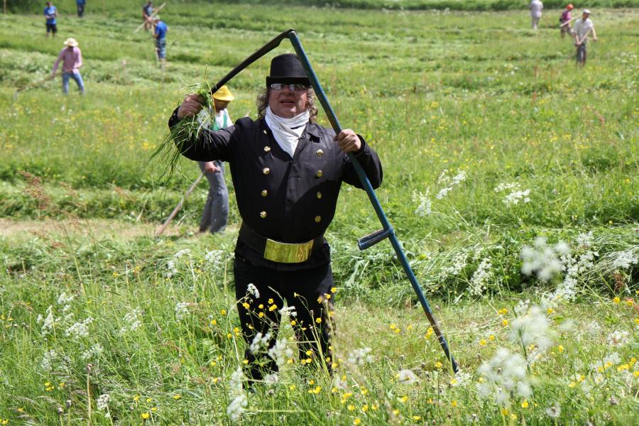 Korstnapühkija Ago Pettai osales tänavu heinaniitmise võistlusel juba kuuendat korda.