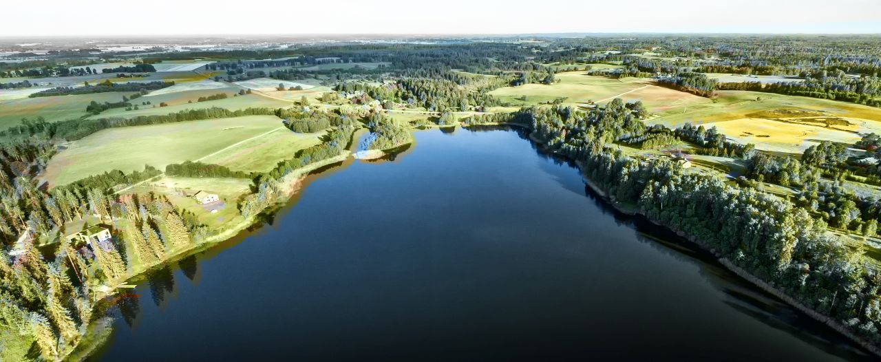 Lõõdla ei anna kalurile kergelt kala kätte. Enne peab tundma õppima selle järve tujusid hommikul ja õhtul. Kas teate, et selle järve kaldal asub Paradiisirand? Fotod: ANDREI JAVNAŠAN/Võrumaa Teataja