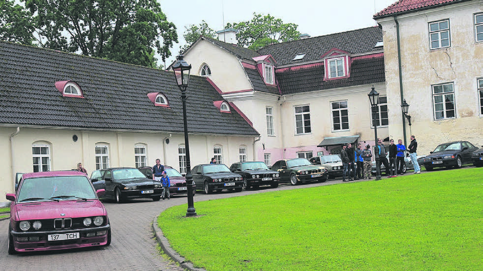 Vasaku ringi moodustasid peamiselt vanemad BMWd. Fotod: BIRGIT PETTAI