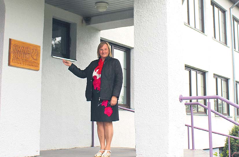 Ele Raha sõnul on Orava kool hetkel Eesti ainus lasteaed-põhikool, kus igas klassis on üks nädalatund võru keele ja kultuuri õpet. Foto: TOMI SALUVEER