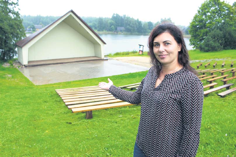 „Kui läheb peoks, siis on kõik Oravale oodatud, nii lähemalt kui ka kaugemalt,” ütles Liina Loosaar. Foto: TOMI SALUVEER „Kui läheb peoks, siis on kõik Oravale oodatud, nii lähemalt kui ka kaugemalt,” ütles Liina Loosaar. Foto: TOMI SALUVEER