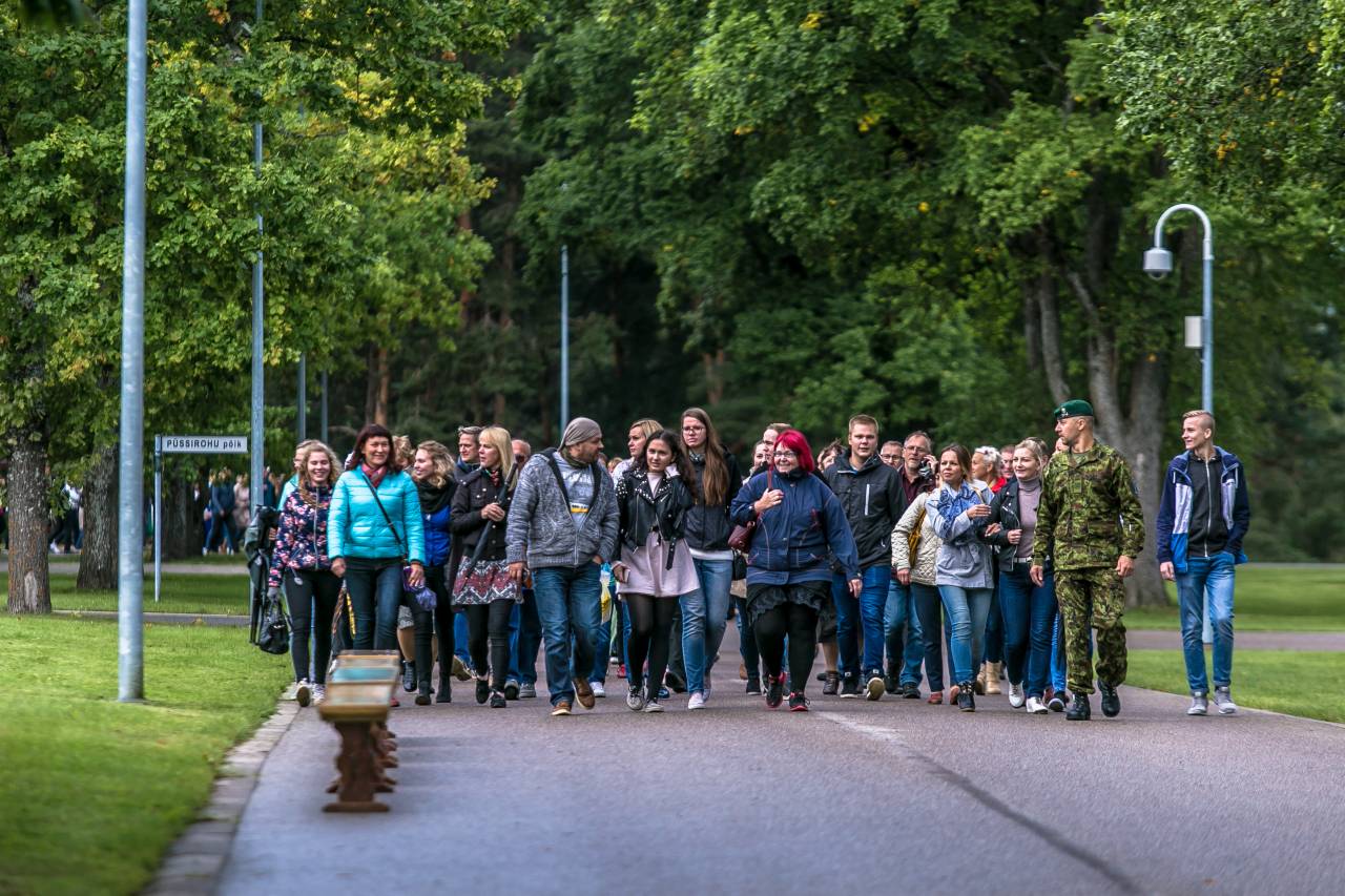 Truudusetõotuse andmise tseremooniale saabub pataljoni lipp, mida jälgib 400 sõdurit ja mitusada pealtvaatajat. Mullu oli tõotuse andjaid koguni 430.