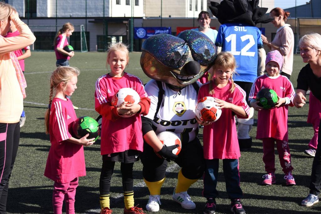23. septembril toimus Rimi jalgpallifestival tüdrukutele Põlvas, millest võttis osa 61 noort jalgpallihuvilist.  FOTO: Kertu Tutk