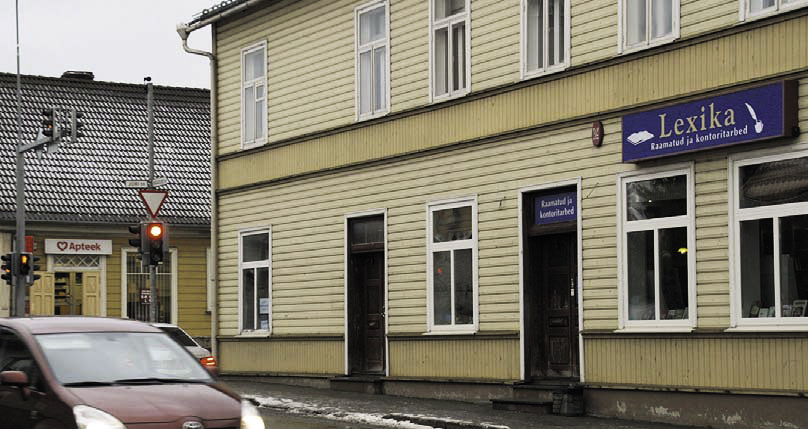 Lexika raamatu- ja kontoritarvete pood asub Vabaduse-Jüri tänava nurgal endises alkopoes.