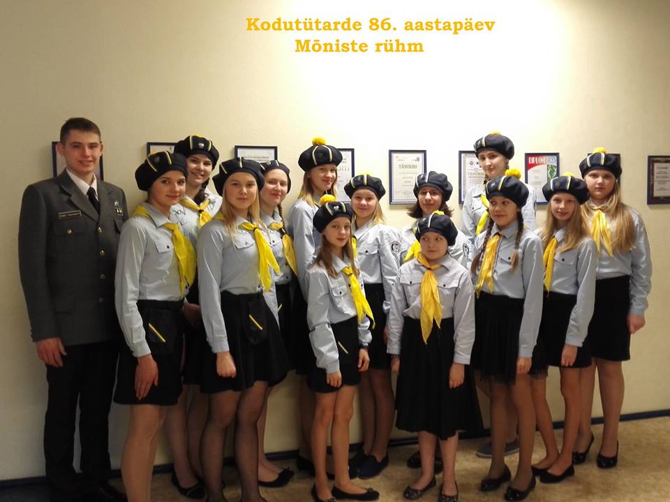 Mõniste rühma kodutütarde esindus 19.01,2018
