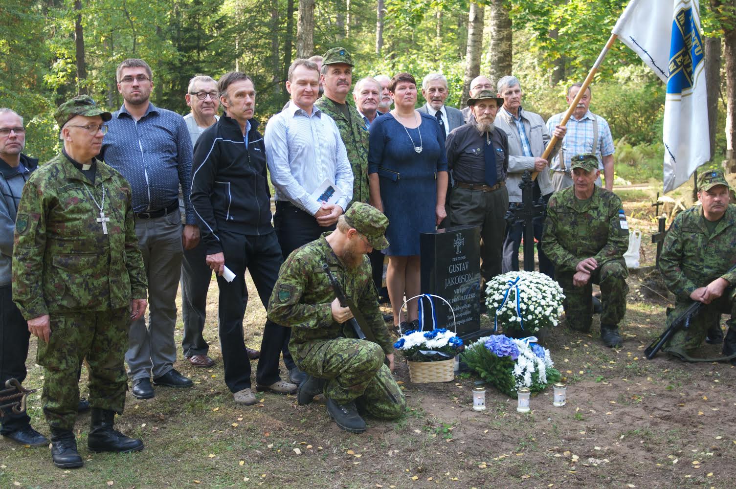 Mälestuskivi pühitsemine VR II3 Gustav Jakobsonile Vastseliina surnuaial