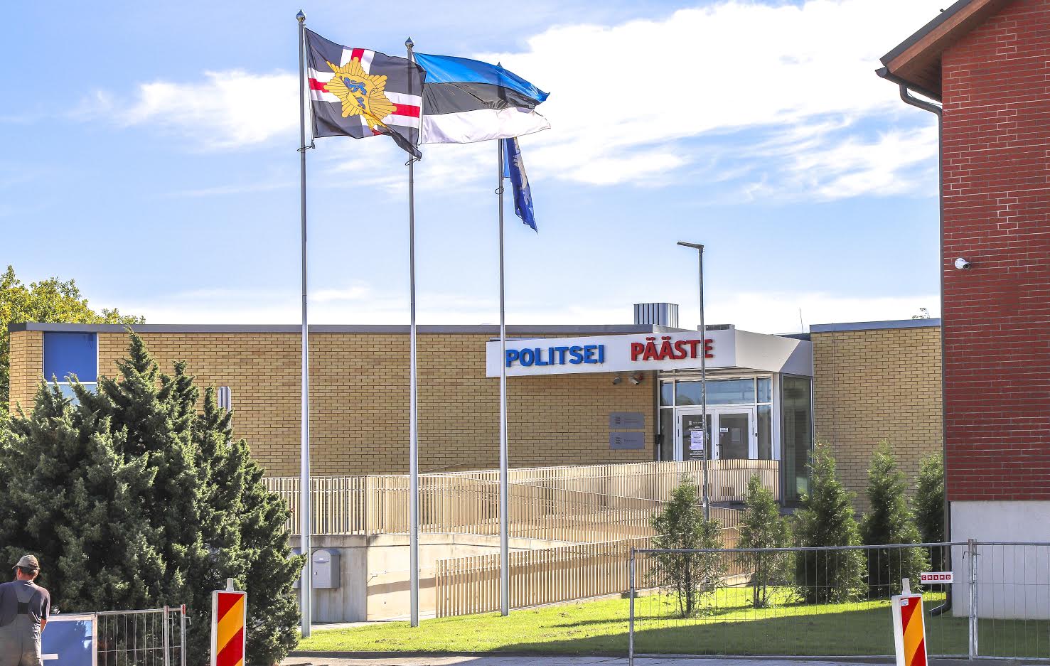 Kolmeaastaseks saanud ühishoone pakub mugavaid töölahendusi kolme ametkonna teenistujatele. Foto: AIGAR NAGEL Kolmeaastaseks saanud ühishoone pakub mugavaid töölahendusi kolme ametkonna teenistujatele. Foto: AIGAR NAGEL