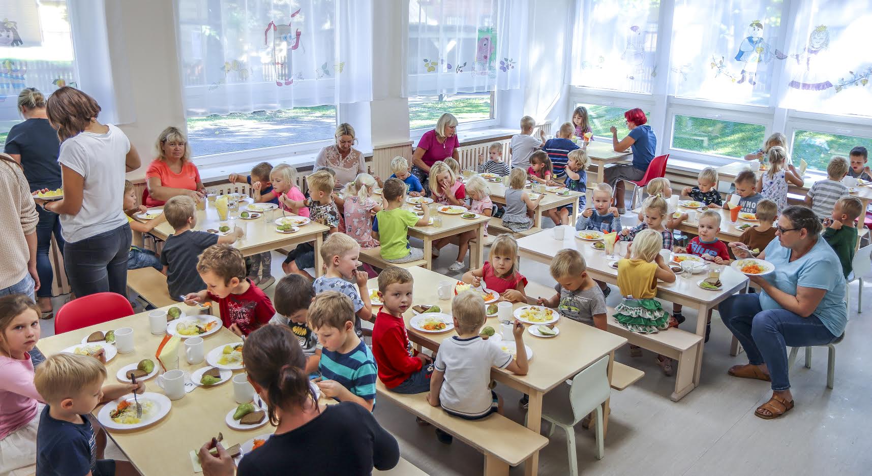 Päästeameti Lõuna päästekeskuse ohutusjärelevalve büroo peainspektori Madis Pintsoni sõnul Võru Okasroosikese lasteaias tehtud kontrollreidi käigus olulisi tuleohutusnõuete rikkumisi ei leitud. FOTO: Aigar Nagel