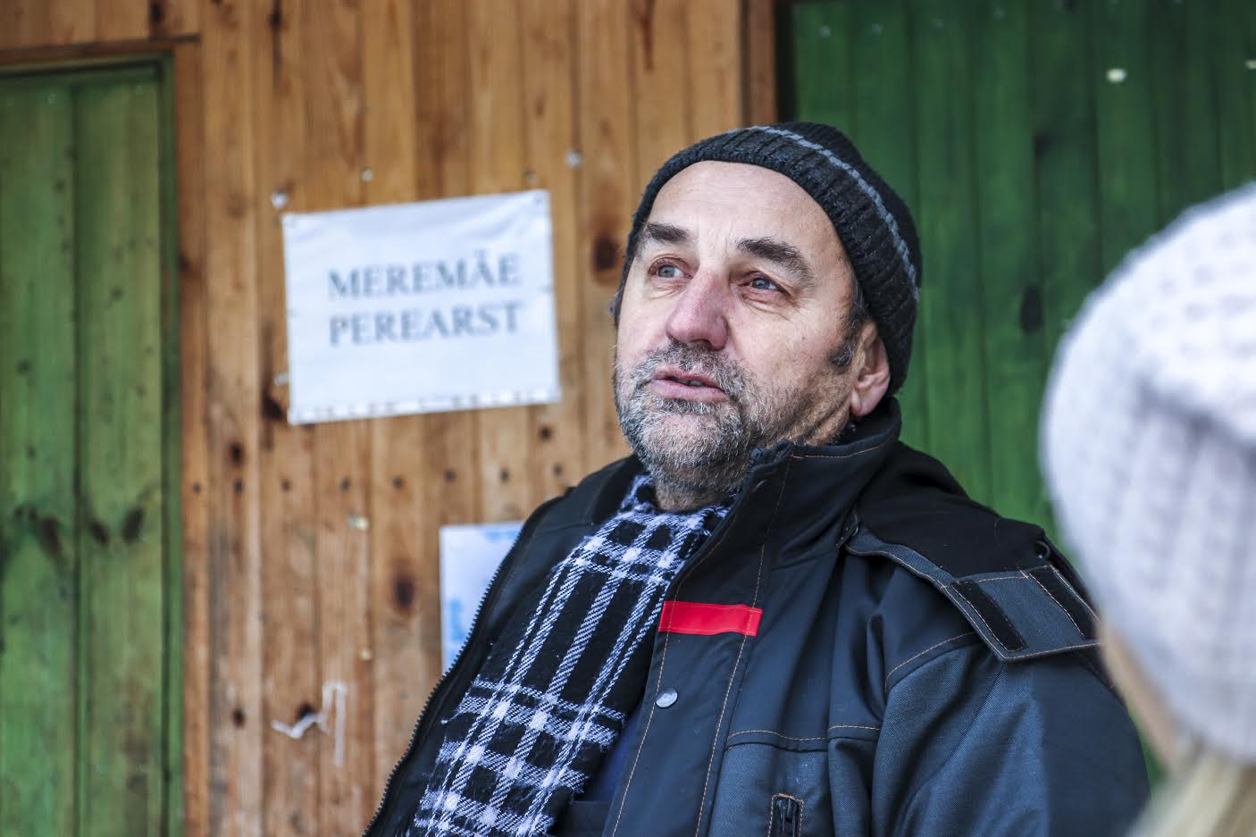 Setomaa vallavolikogu liige Arno Vares: „Kõik inimesed ei teagi, et selline olukord on praegu! Kui ma terviseametisse helistasin, siis sain teada, et olen Oravale määratud. Mõni inimene on määratud Lasvasse, teine Väimelasse, mille peale inimene ütleb, et ta pole elus seal käinudki.” Setomaa vallavolikogu liige Arno Vares: „Kõik inimesed ei teagi, et selline olukord on praegu! Kui ma terviseametisse helistasin, siis sain teada, et olen Oravale määratud. Mõni inimene on määratud Lasvasse, teine Väimelasse, mille peale inimene ütleb, et ta pole elus seal käinudki.”