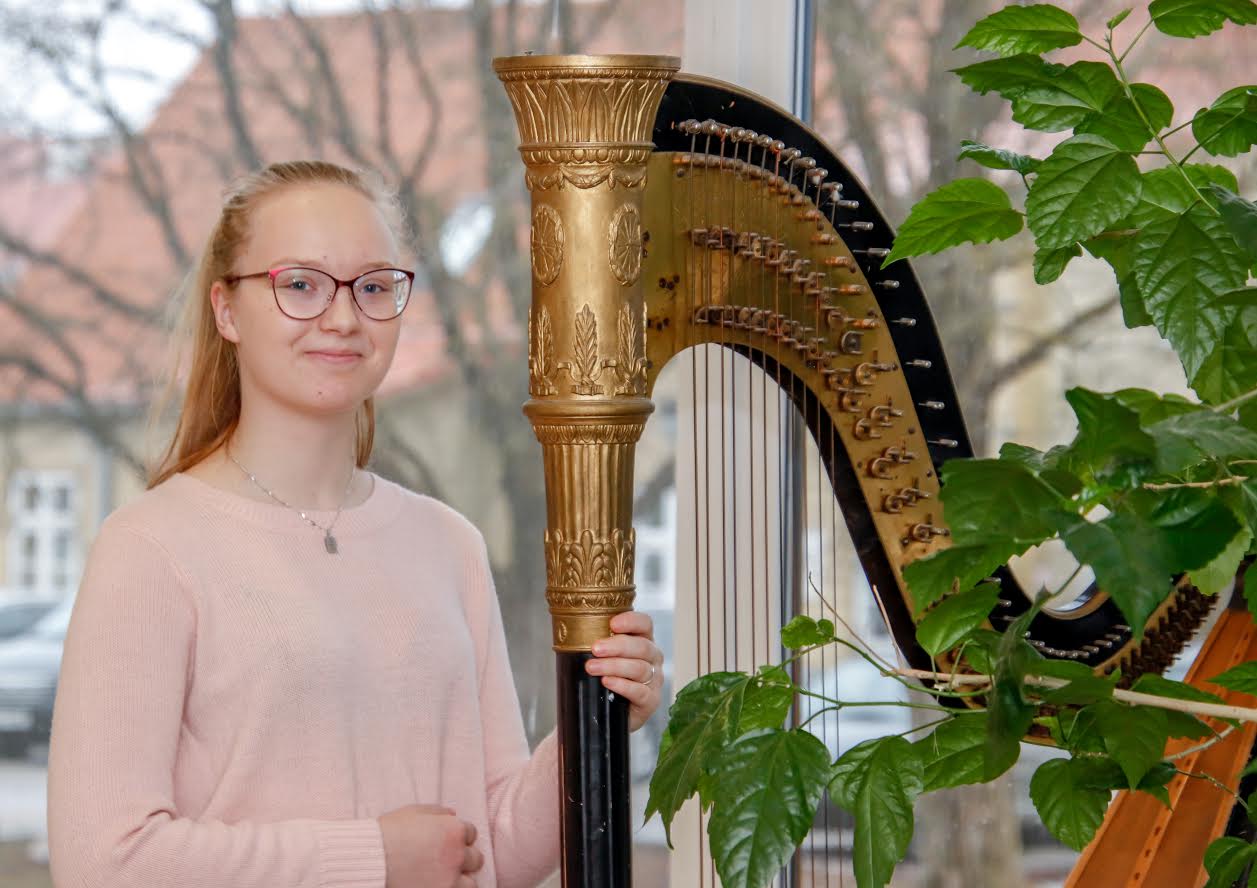 Mitmekülgselt tegusa võrulanna Triin Hordo tegemisi on märganud ka teised Võru noored, kes teda 2018. aasta noore nominendiks esitasid. Fotod: AIGAR NAGEL