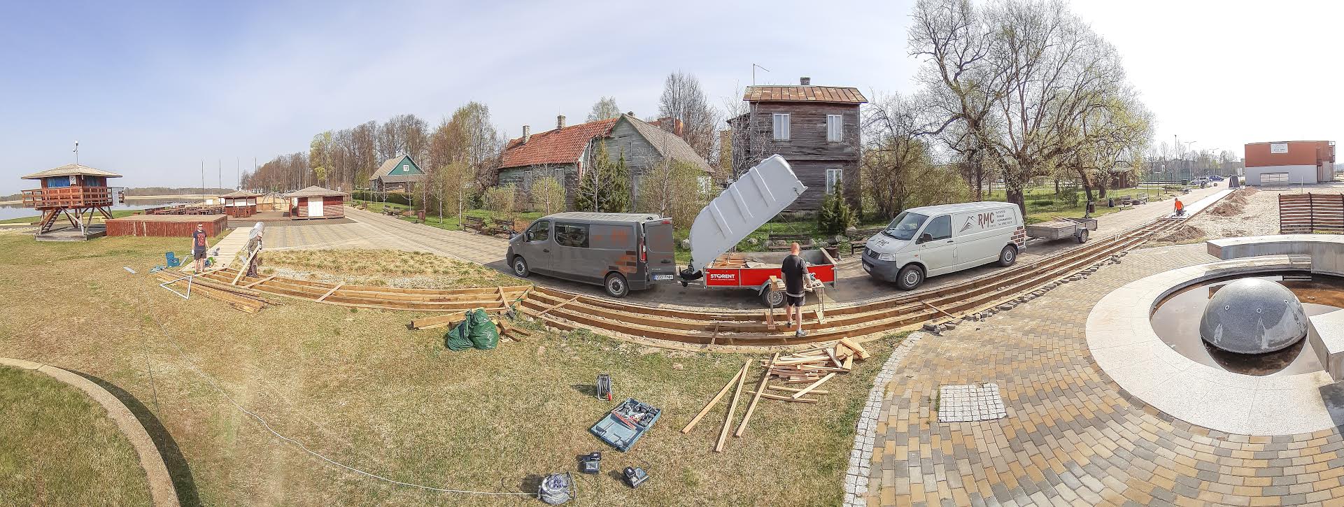 Purskkaevu nende tööde käigus välja ei vahetata. Laudisest jalgtee saab aga uue ilme. Foto: AIGAR NAGEL