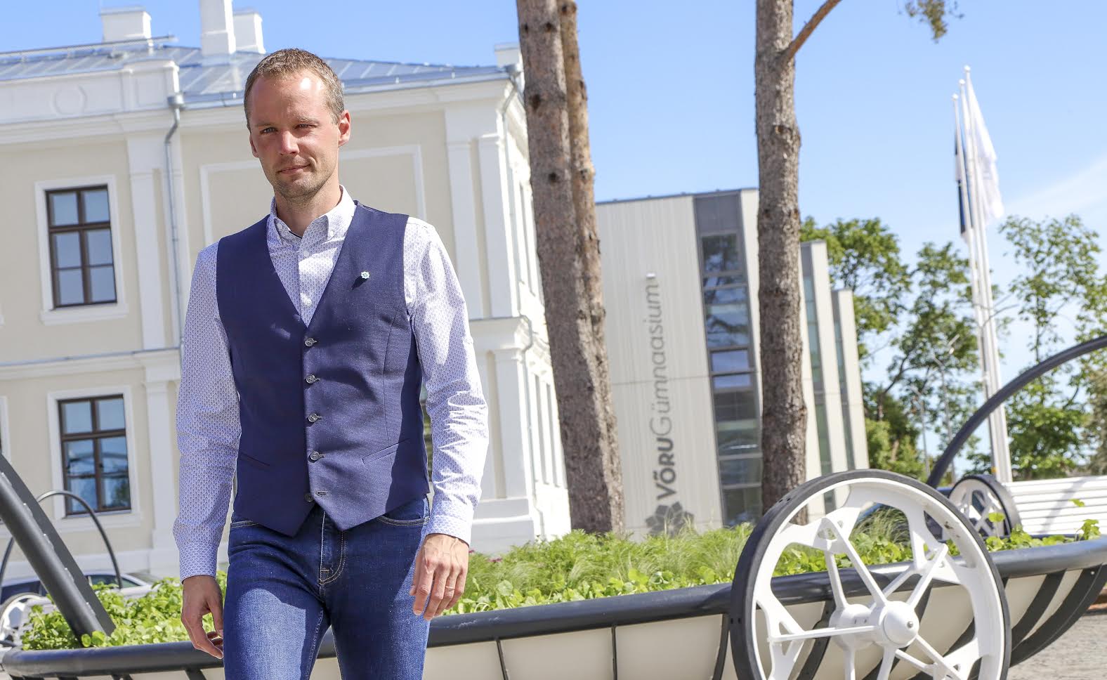 Võru gümnaasiumi direktori Karmo Kurvitsa sõnul peab iga noor oma hariduse eest ise vastutama. Näiteks tänavusele konkursile „Aasta kool 2019” saadetud video idee oli edasi anda ka olulist sõnumit, mitte ainult tutvustada oma kooli. Foto: AIGAR NAGEL