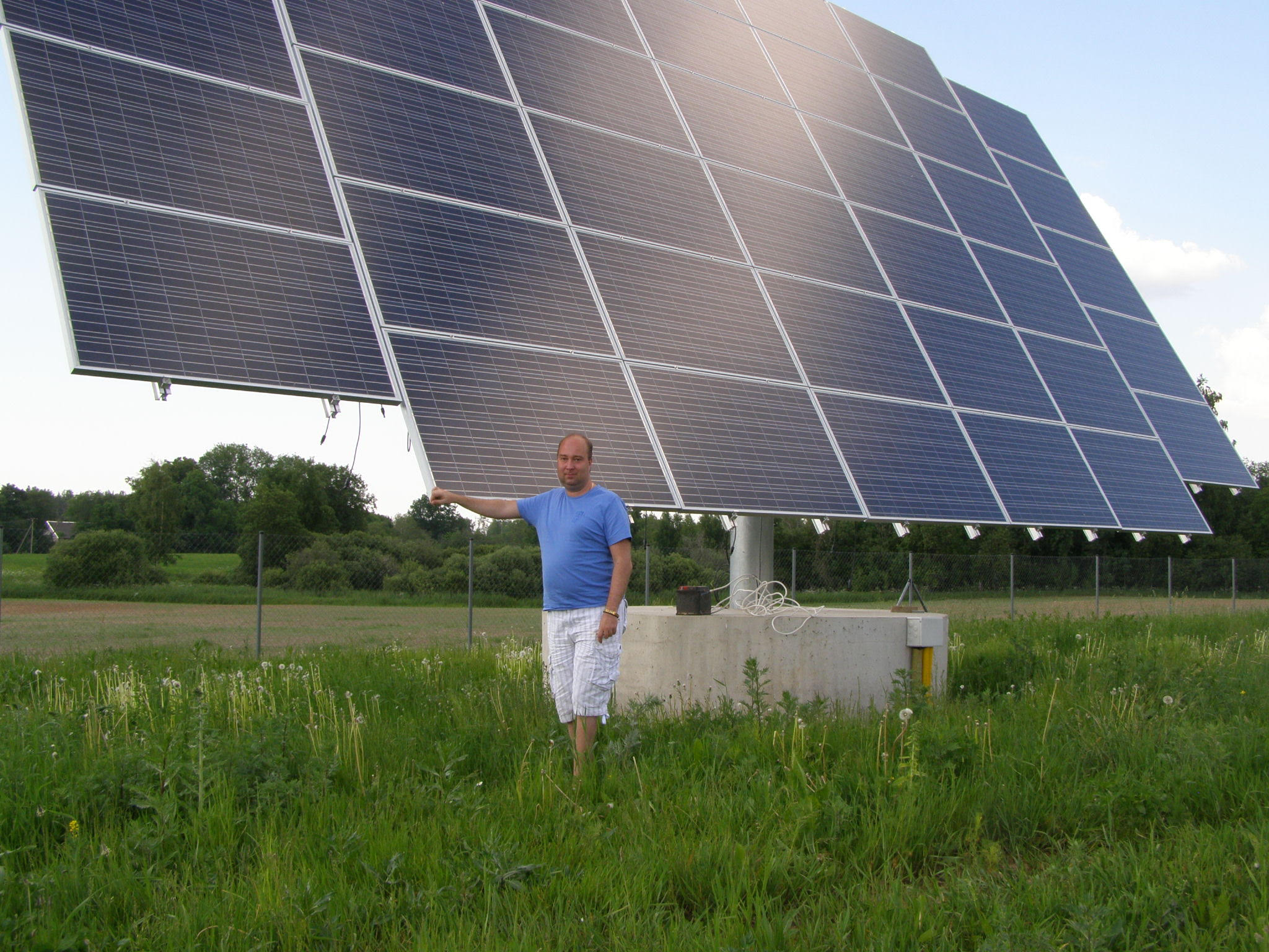OÜ Energy Smart juhatuse liige Ronald Nermann on Kurenurme päikesepargi elektritootlikkusega rahul ning peab plaani veel suuremate päikeseparkide rajamiseks. Foto: ERAKOGU