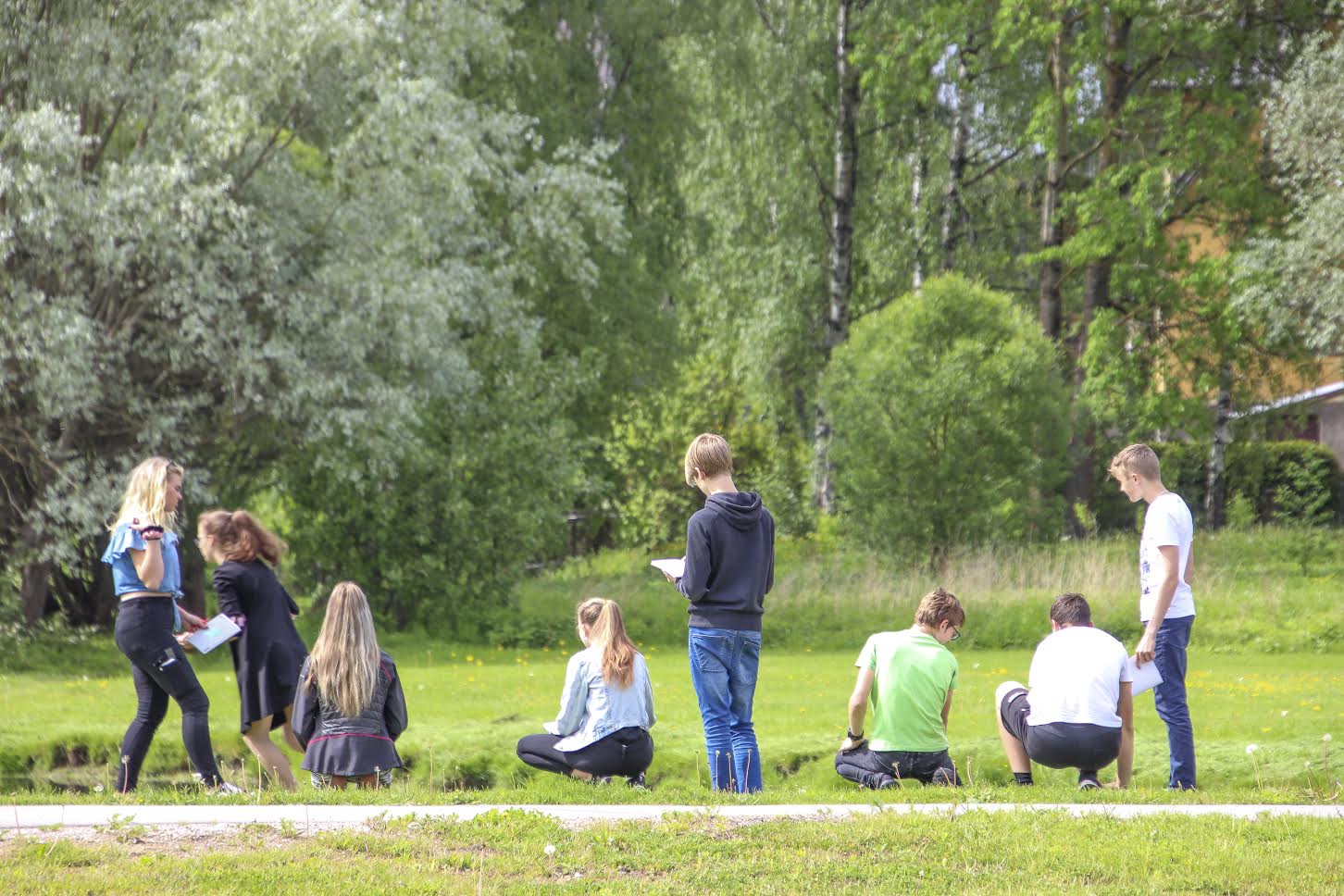 Suvevaheaja saabumine ning soojad ilmad toovad lapsed ja noored rohkem tänavatele. Foto on illustreeriv. Foto: AIGAR NAGEL