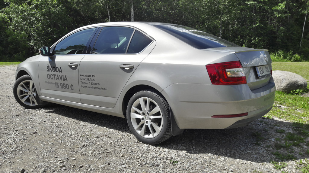 Rahvaauto Škoda Octavia hind algab üsnagi mõistlikust 15 500 eurost ning kogu olemus meelitab viisaka lihtsusega. Foto: STEN SANG