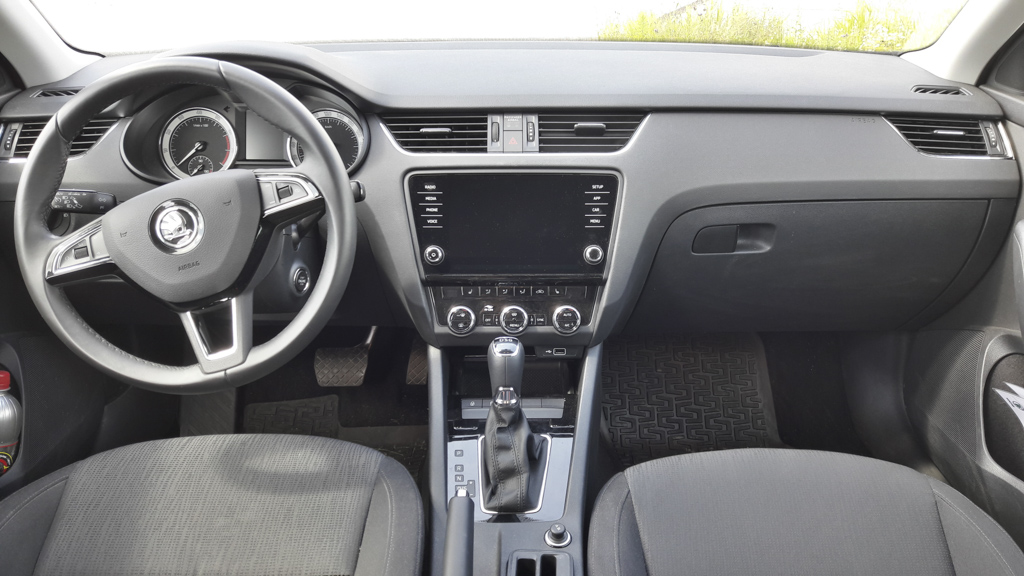 Rahvaauto Škoda Octavia hind algab üsnagi mõistlikust 15 500 eurost ning kogu olemus meelitab viisaka lihtsusega. Foto: STEN SANG