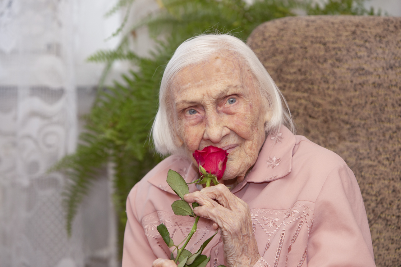 Hilja Mikussaar tähistas täna 100 eluaasta täitumist. Fotod: AIGAR NAGEL Hilja Mikussaar tähistas täna 100 eluaasta täitumist. Fotod: AIGAR NAGEL