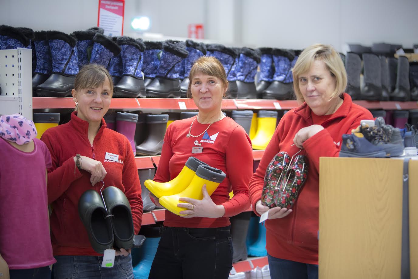 Kevadel oma 20. sünnipäeva pidav ja keti esimene, Võru kauplus koos oma naerusuiste müüjate Külli, Aili ja Ainoga on jätkuvalt klientide lemmikute seas. Foto: AIGAR NAGEL