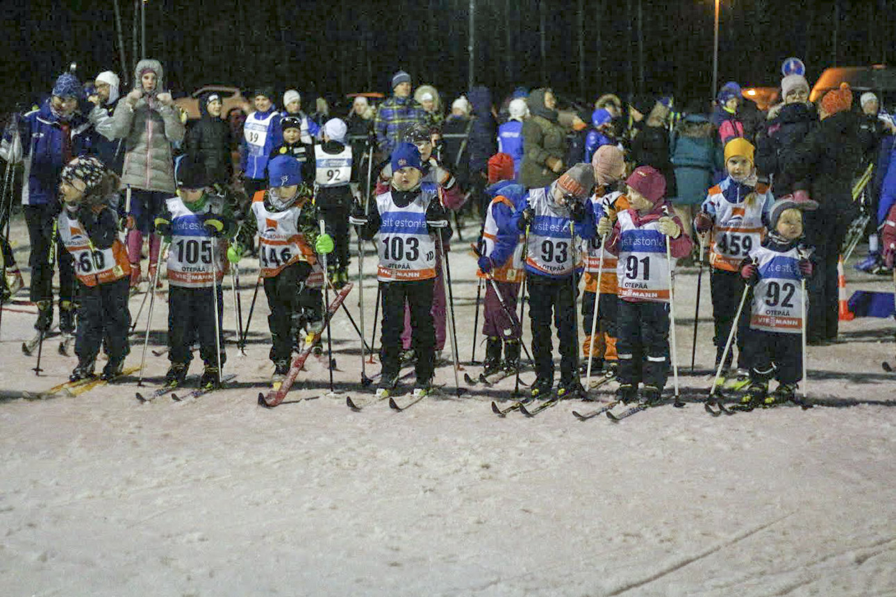 Kolmapäeva õhtul toimunud Võrumaa suusasarja seni ainus etapp sel talvel tõi suusatama 18 mudilast. Foto: KÜLLI LEOLA/VÕRUMAA SPORDILIIT Kolmapäeva õhtul toimunud Võrumaa suusasarja seni ainus etapp sel talvel tõi suusatama 18 mudilast. Foto: KÜLLI LEOLA/VÕRUMAA SPORDILIIT