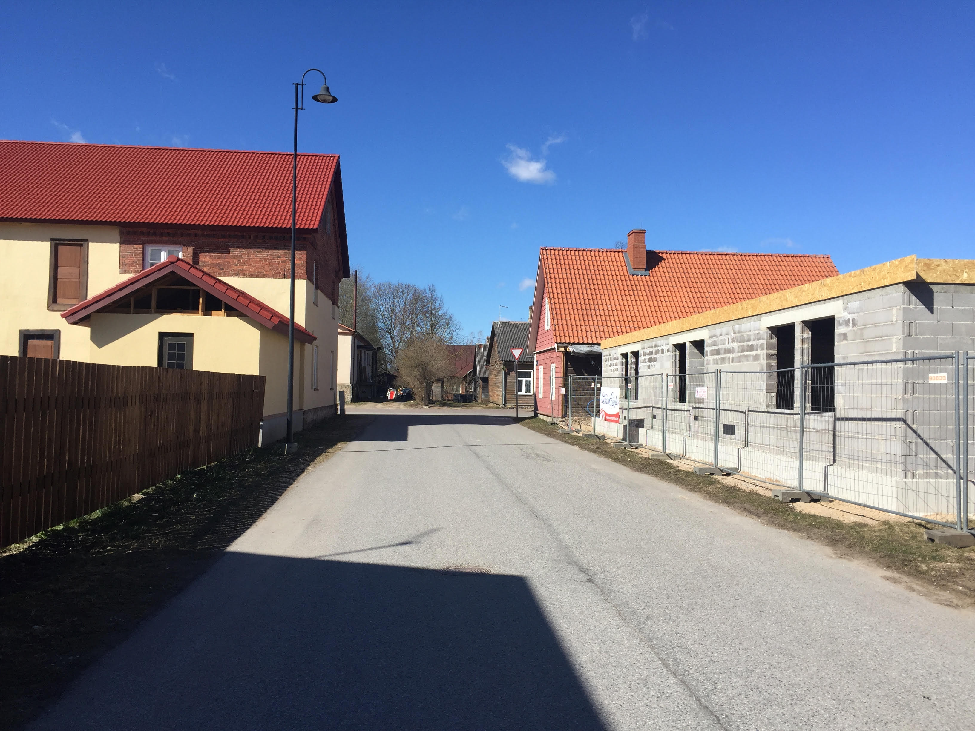 Kaugküttevõrgu ehitus saab alguse Vabriku tänavalt. Foto: M. UDRAS