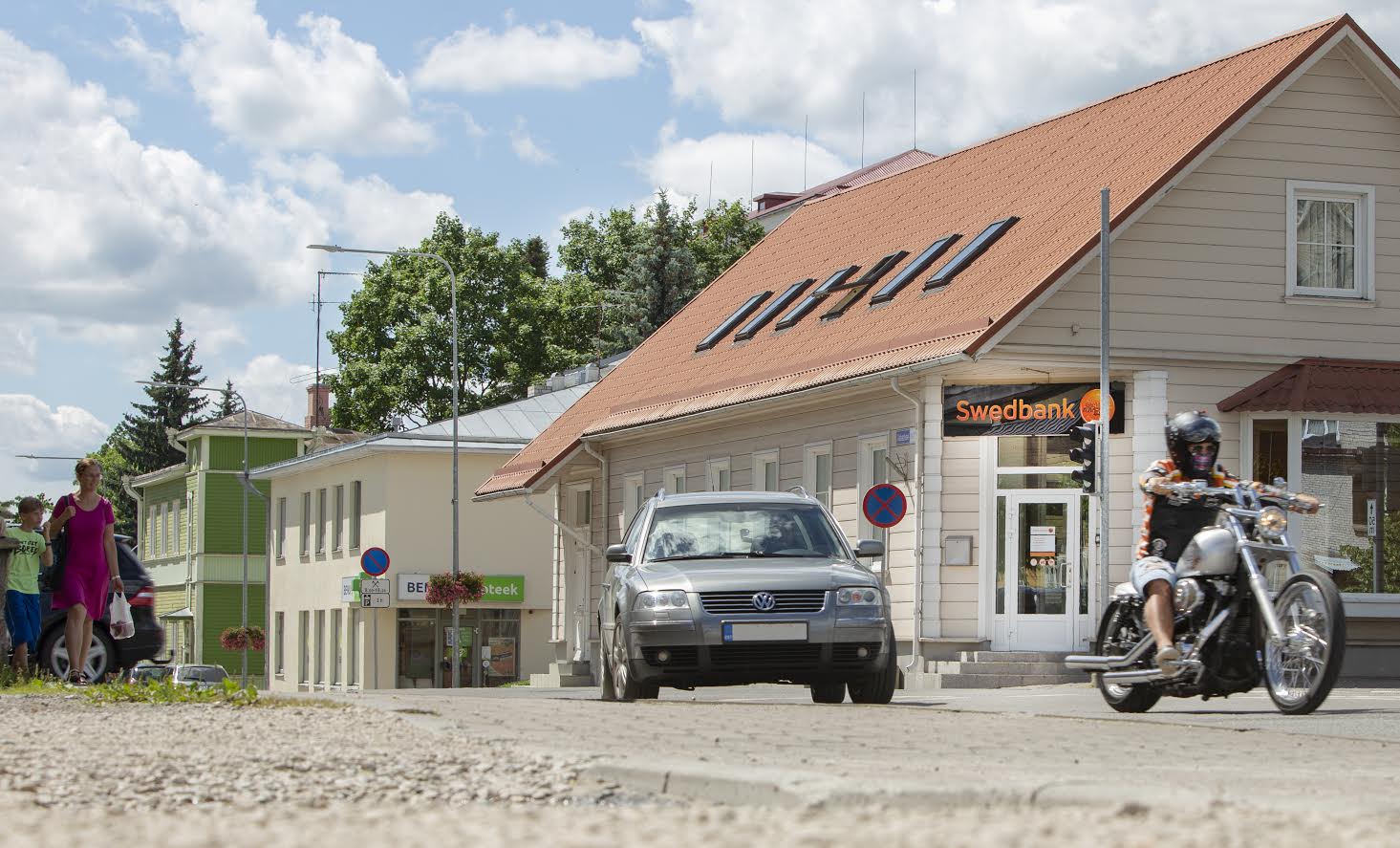 Swedbank on seisukohal, et broneeritud ajaga saab klient oma toimingud tehtud ootamiseta. Foto: AIGAR NAGEL