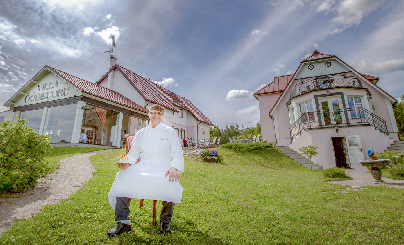 Oma pikkade eemalviibimiste jooksul on Ööbikuoru Villa peakokk Nikolai Rakov mõistnud, et talle meeldib kodumaa Eesti juures kõik. Foto: AIGAR NAGEL
