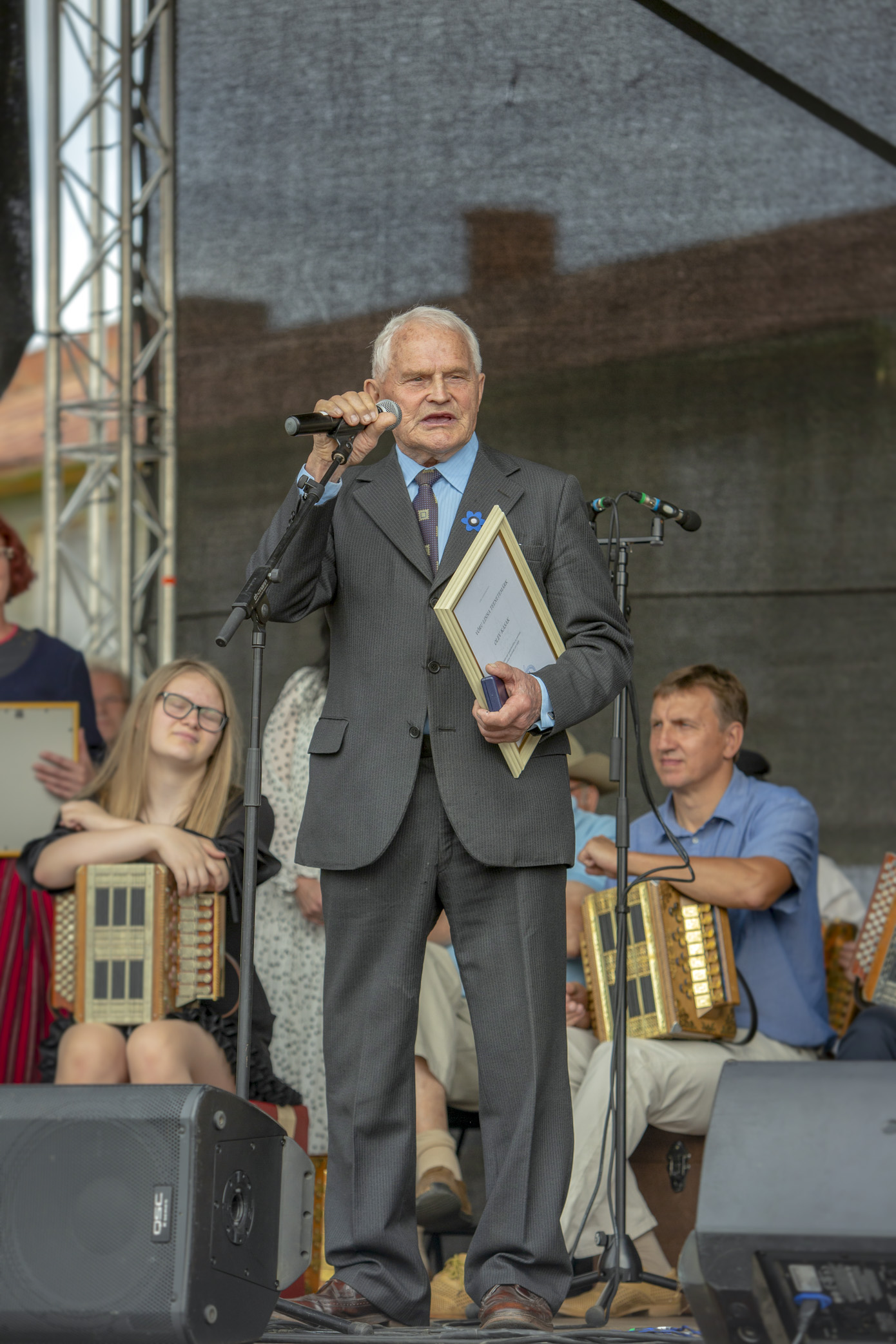Kõrgeima autasu, linna teenetemärgi laureaat on ajaloohuviline ja patrioot, karskete eluviiside eest seisja Olev Kasak. FOTO: Aigar Nagel